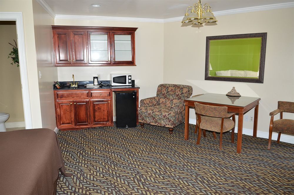 Winton Inn & Suites Barnwell Εξωτερικό φωτογραφία