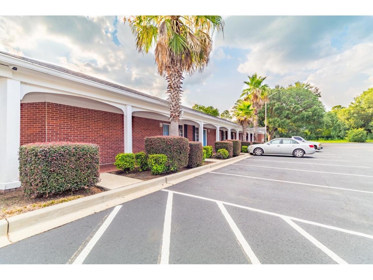 Winton Inn & Suites Barnwell Εξωτερικό φωτογραφία
